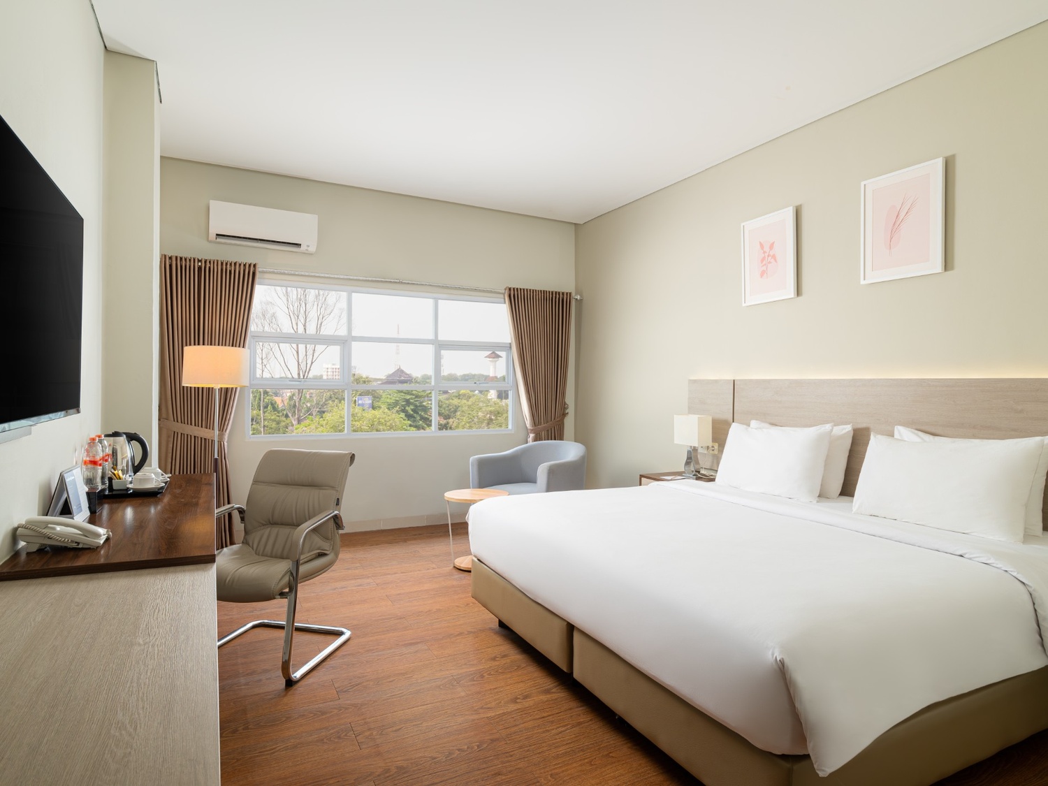 DeluxeDouble_openwindow